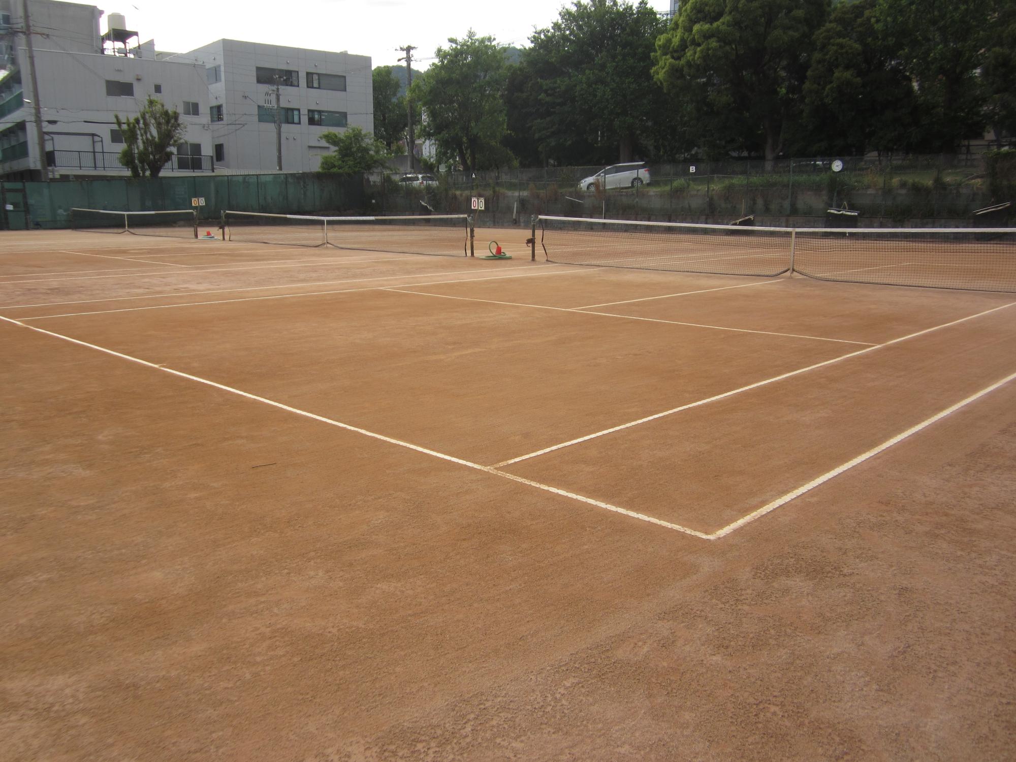 王子庭球場（王子南公園）神戸ローンテニス倶楽部Aの写真